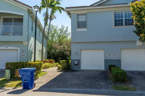 3197 Laurel Ridge Cir, Riviera Beach, FL 33404