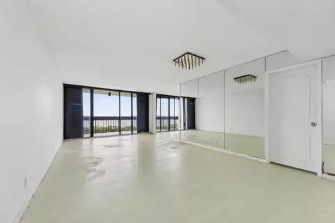 2000 Presidential Way #1903, West Palm Beach, FL 33401