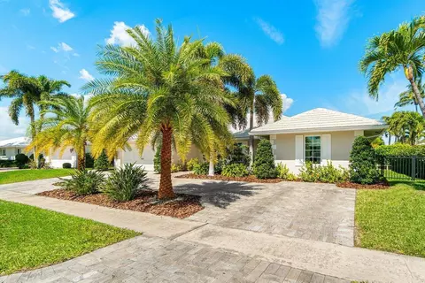 633 Tulip Tree Ln, Boca Raton, FL 33486