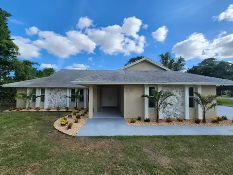 2981 SE Dalhart Rd, Port Saint Lucie, FL 34952