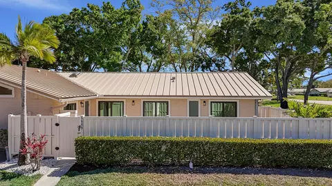 5689 Golden Eagle Cir, Palm Beach Gardens, FL 33418