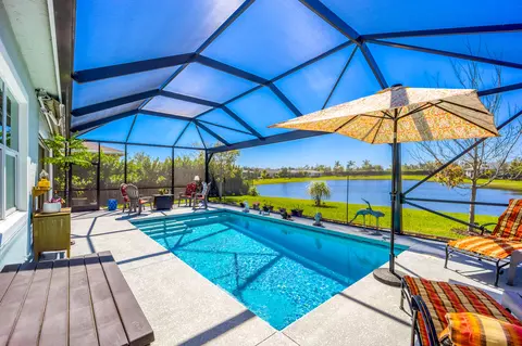 786 SE Woodbine Rd, Port Saint Lucie, FL 34984