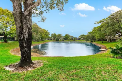 30 Westgate Ln #C, Boynton Beach, FL 33436