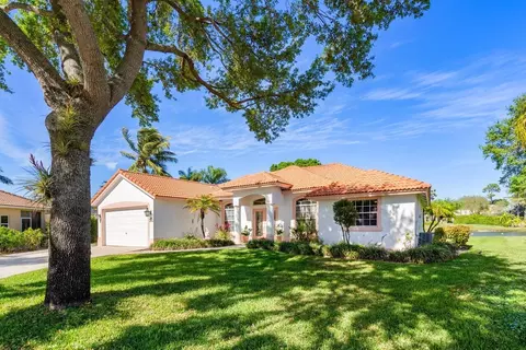 139 Mangrove Ct, Royal Palm Beach, FL 33411