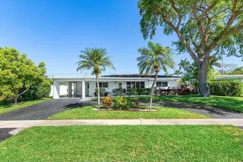 829 SE 16 Pl, Deerfield Beach, FL 33441