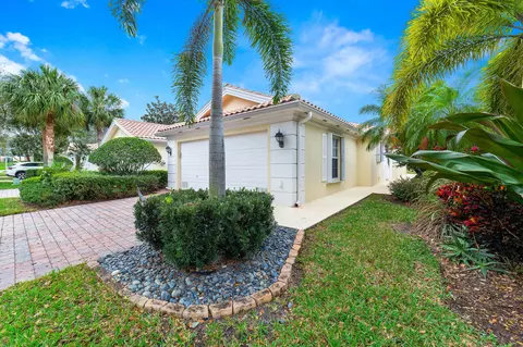 8180 St Johns Ct, Wellington, FL 33414