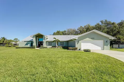 2195 NE Chestnut Ct, Jensen Beach, FL 34957
