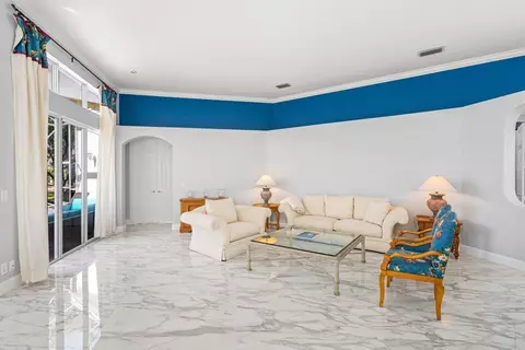110 Sunset Bay Dr, Palm Beach Gardens, FL 33418
