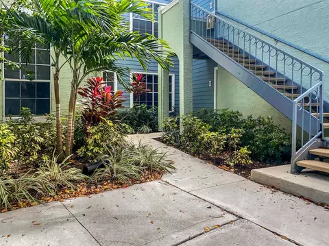 1050 Crystal #G, Delray Beach, FL 33444