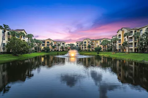 500 Uno Lago Dr #204, Juno Beach, FL 33408