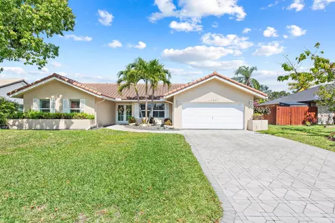 10957 NW 19th Mnr, Coral Springs, FL 33071