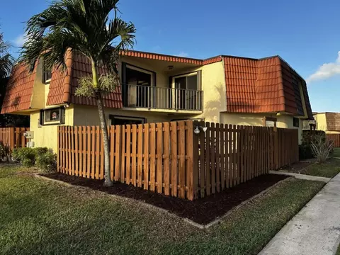 163 Springdale #16-C, Palm Springs, FL 33461