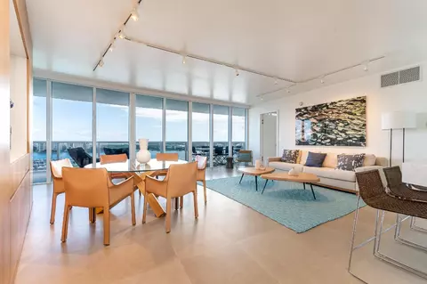 400 Alton Rd #1808, Miami Beach, FL 33139