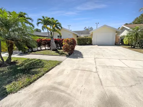 1108 SW 75th Ave, North Lauderdale, FL 33068