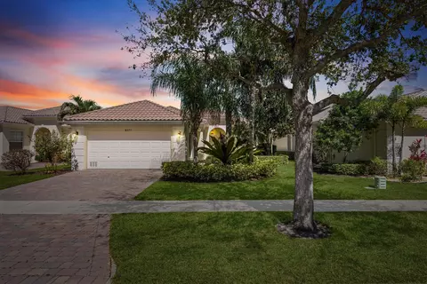 8377 Xanthus Ln, Wellington, FL 33414