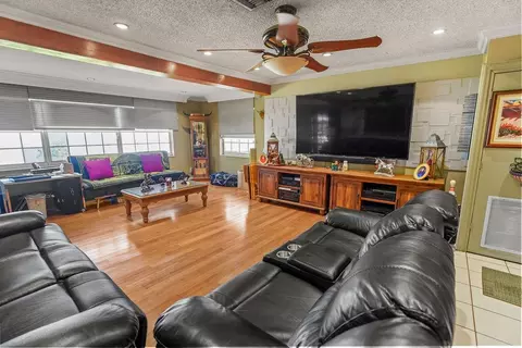 7241 La Croix Dr, Hollywood, FL 33024