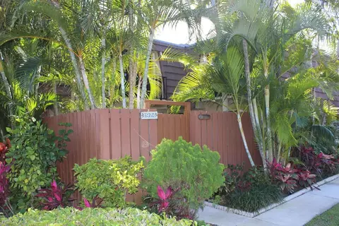 3974 Carolina Dr, Lake Worth, FL 33461