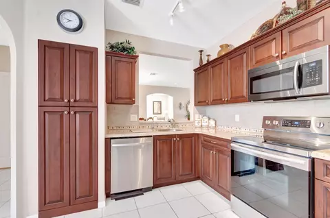 7942 Laina Ln #1, Boynton Beach, FL 33437