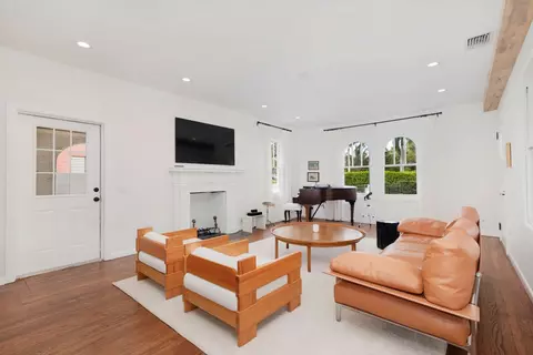 306 Marlborough Pl, West Palm Beach, FL 33405