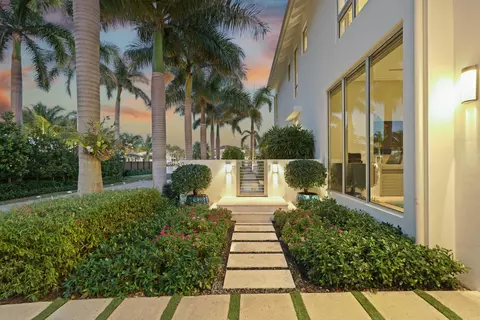 920 NE 5th St, Delray Beach, FL 33483