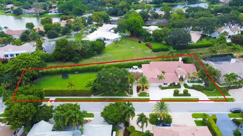 7351 Valencia Dr, Boca Raton, FL 33433