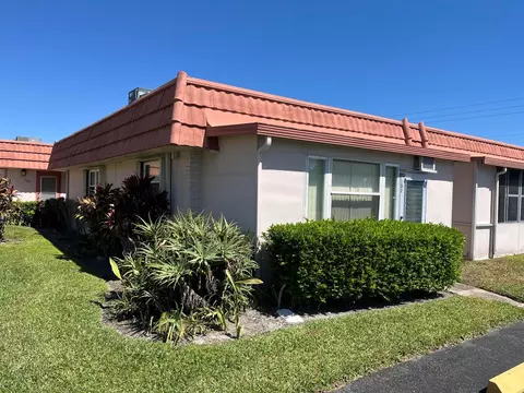 102 Seville D, Delray Beach, FL 33446