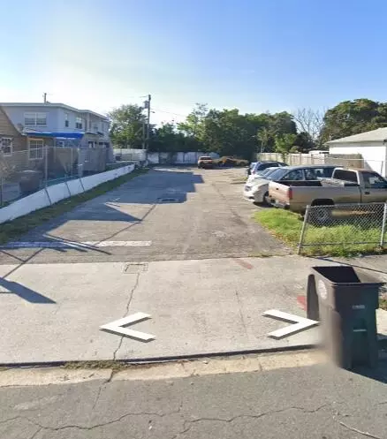 812 14th St, West Palm Beach, FL 33401