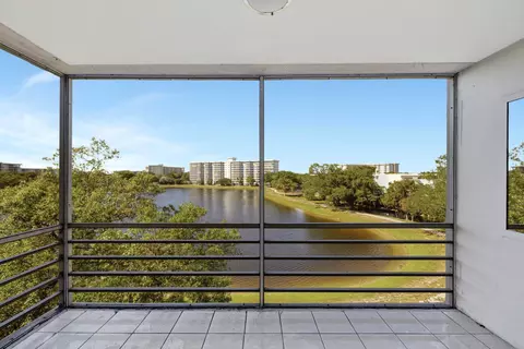 2751 N Palm Aire Dr #502, Pompano Beach, FL 33069