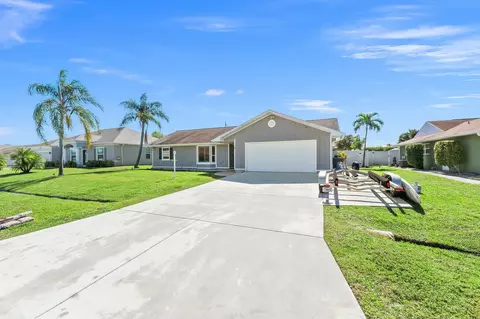 1462 SE Merion, Port Saint Lucie, FL 34952