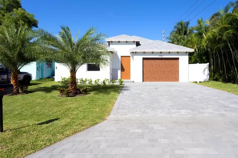 17747 Yancy Ave, Jupiter, FL 33458