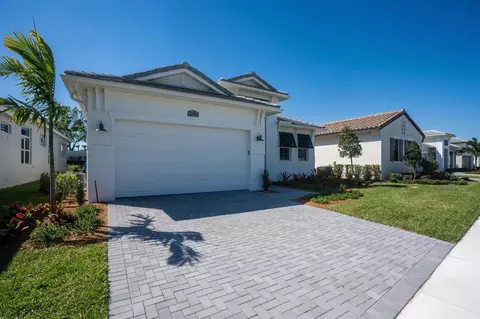 2784 SE Ashfield Dr, Port Saint Lucie, FL 34984