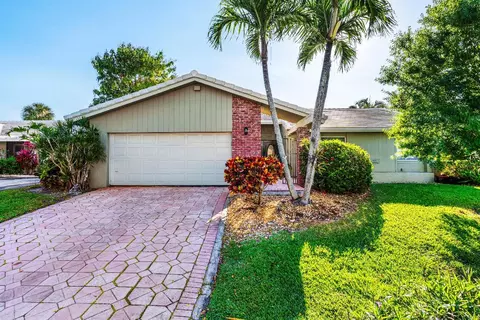 22230 Cameo E, Boca Raton, FL 33433