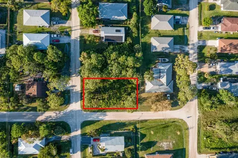 1590 18th Ave SW, Vero Beach, FL 32962