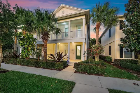 3289 Duncombe Dr, Jupiter, FL 33458