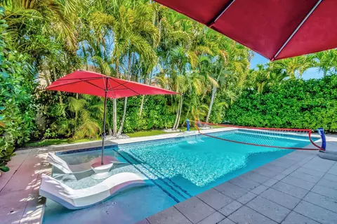 9126 Dupont Pl, Wellington, FL 33414