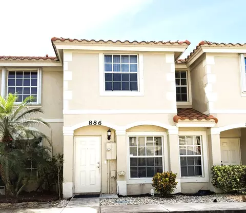 886 Summit Lake Dr, West Palm Beach, FL 33406