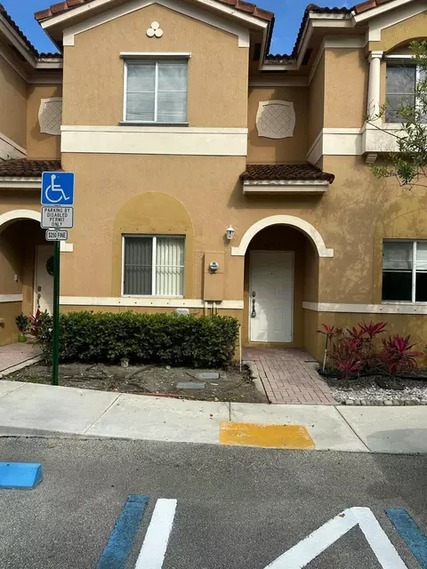 6018 Woodlands Blvd, Tamarac, FL 33319