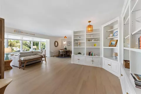 44 Cocoanut Row #321A, Palm Beach, FL 33480