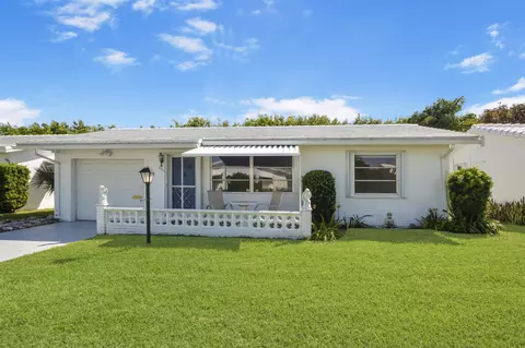 600 SW 8th Pl, Boynton Beach, FL 33426