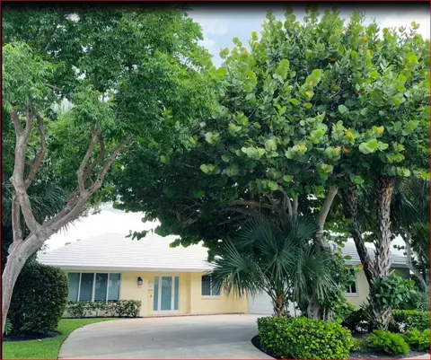 610 Juneberry Ct, Boca Raton, FL 33486