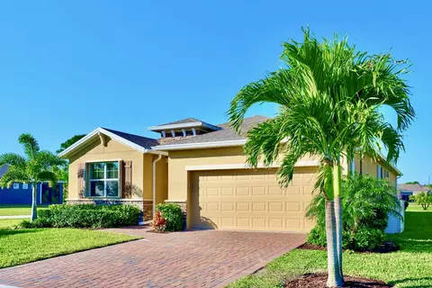 2295 Hawk River Dr SW, Vero Beach, FL 32962