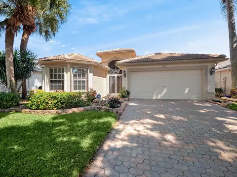 7569 Las Cruces Ct, Boynton Beach, FL 33437