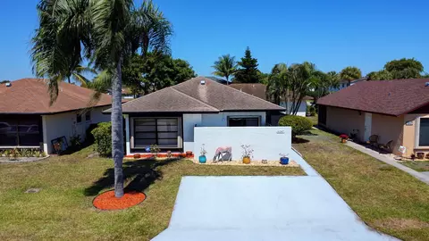 5247 Mendoza St, West Palm Beach, FL 33415