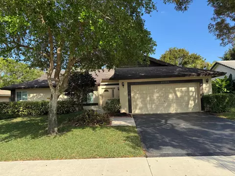 21068 Shady Vista Ln, Boca Raton, FL 33428