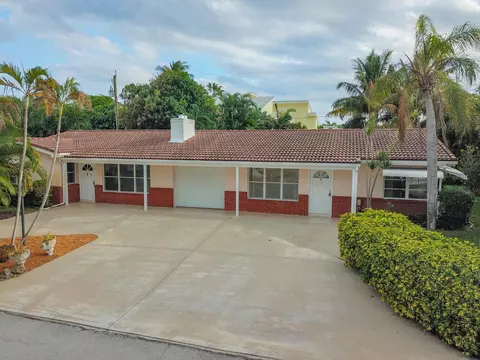 2 Hersey Dr, Ocean Ridge, FL 33435