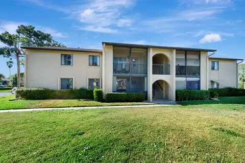 529 Shady Pine Way #C2, Greenacres, FL 33415
