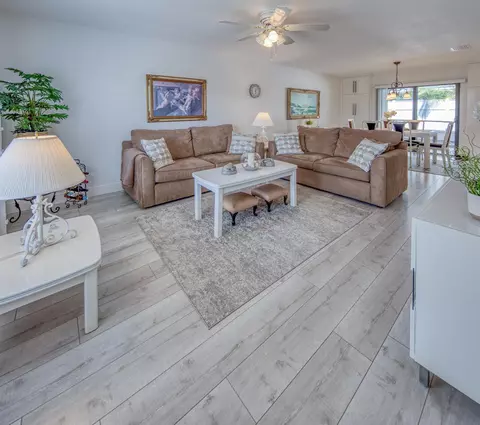 815 Andrew Redding Rd #401, Lantana, FL 33462