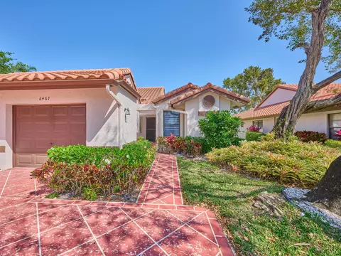 6467 Royal Manor Cir, Delray Beach, FL 33484