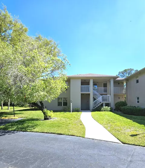 23 Lake Vista Trl #206, Port Saint Lucie, FL 34952