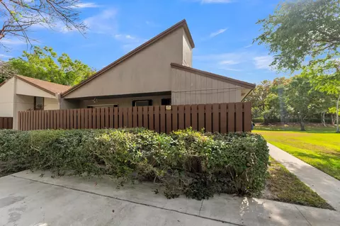 22280 Timberly Dr, Boca Raton, FL 33428